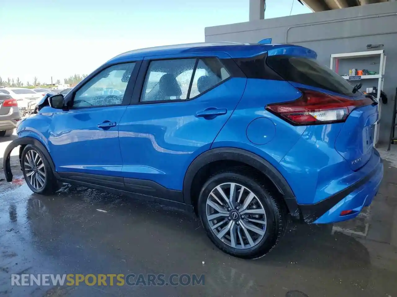 2 fotografías del automóvil dañado 3N1CP5CV8RL489425 NISSAN KICKS 2024
