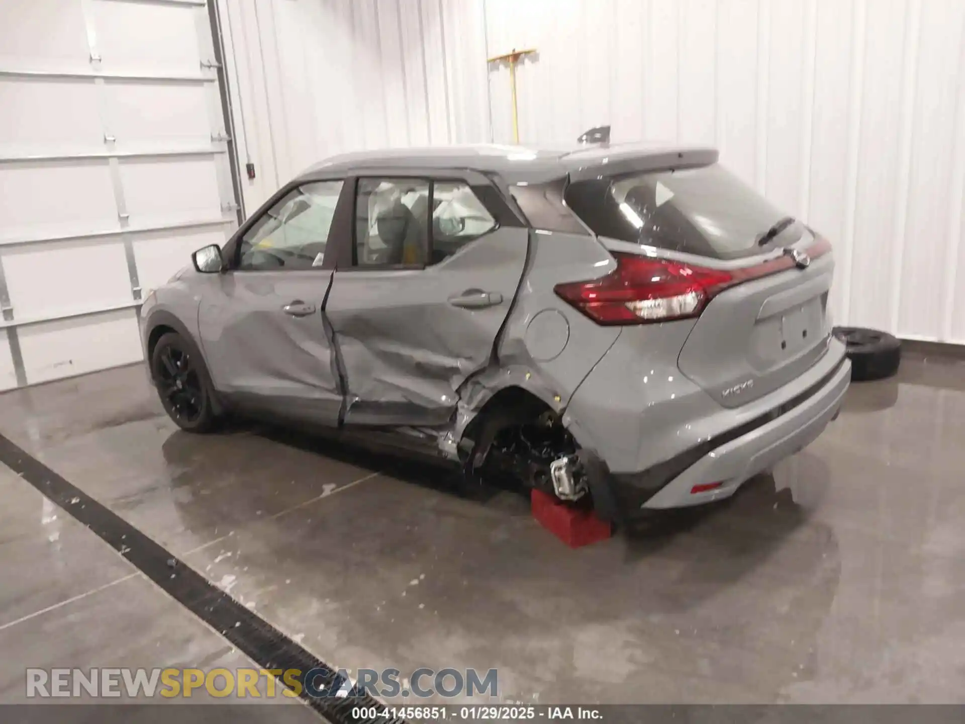 3 Photograph of a damaged car 3N1CP5CV8RL534735 NISSAN KICKS 2024
