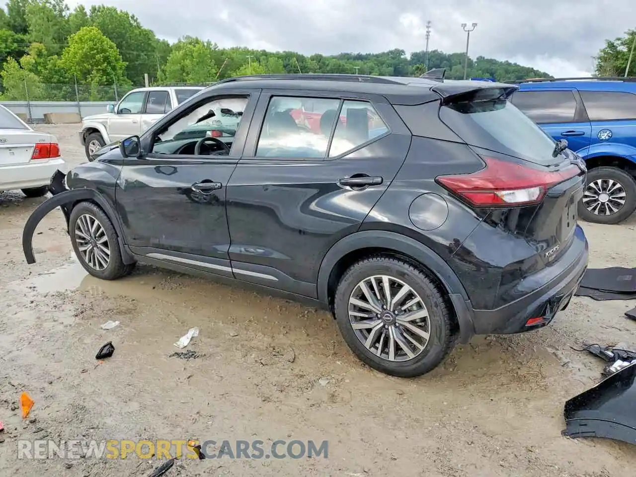 2 fotografías del automóvil dañado 3N1CP5DV2RL493615 NISSAN KICKS 2024