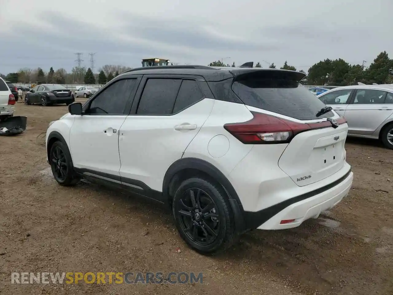 2 fotografías del automóvil dañado 3N1CP5DV2RL497695 NISSAN KICKS 2024