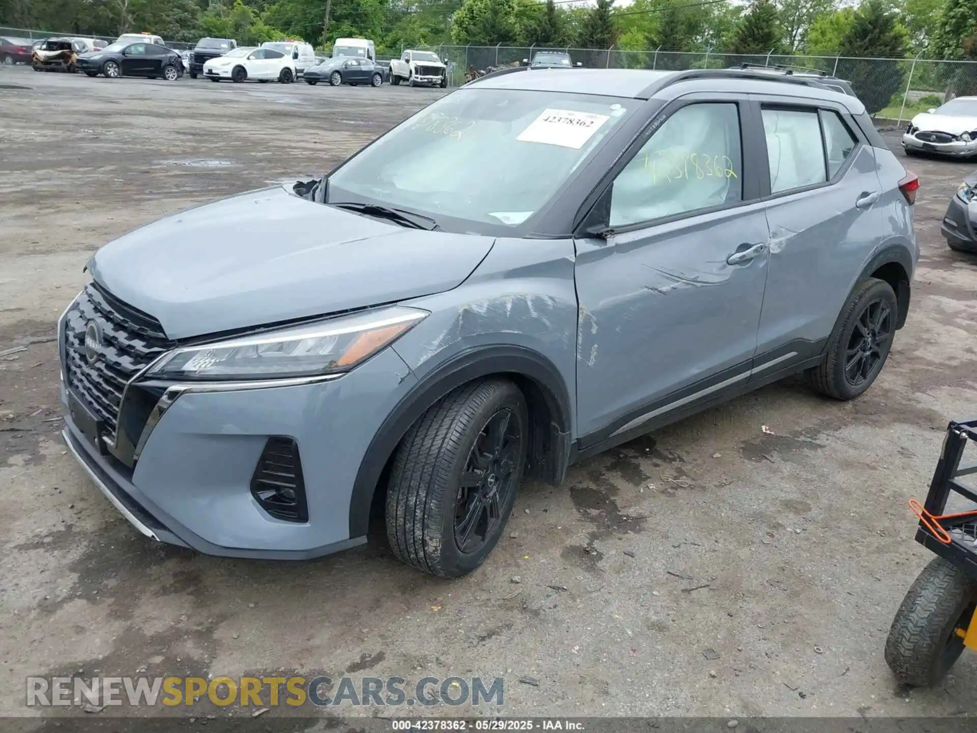 2 Photograph of a damaged car 3N1CP5DV9RL473362 NISSAN KICKS 2024