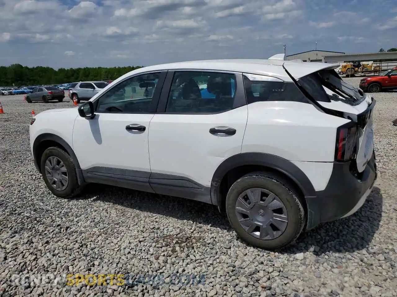 2 fotografías del automóvil dañado 3N8AP6BA3SL323414 NISSAN KICKS 2025