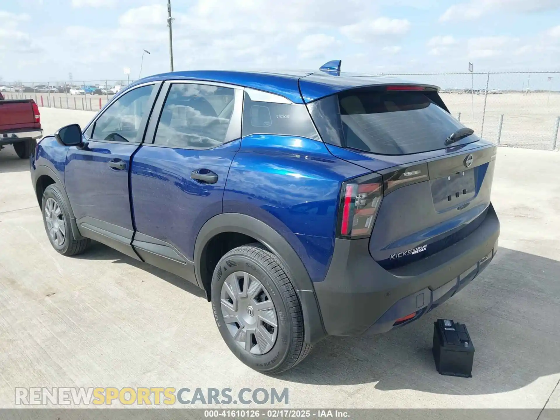 3 Photograph of a damaged car 3N8AP6BA3SL325597 NISSAN KICKS 2025