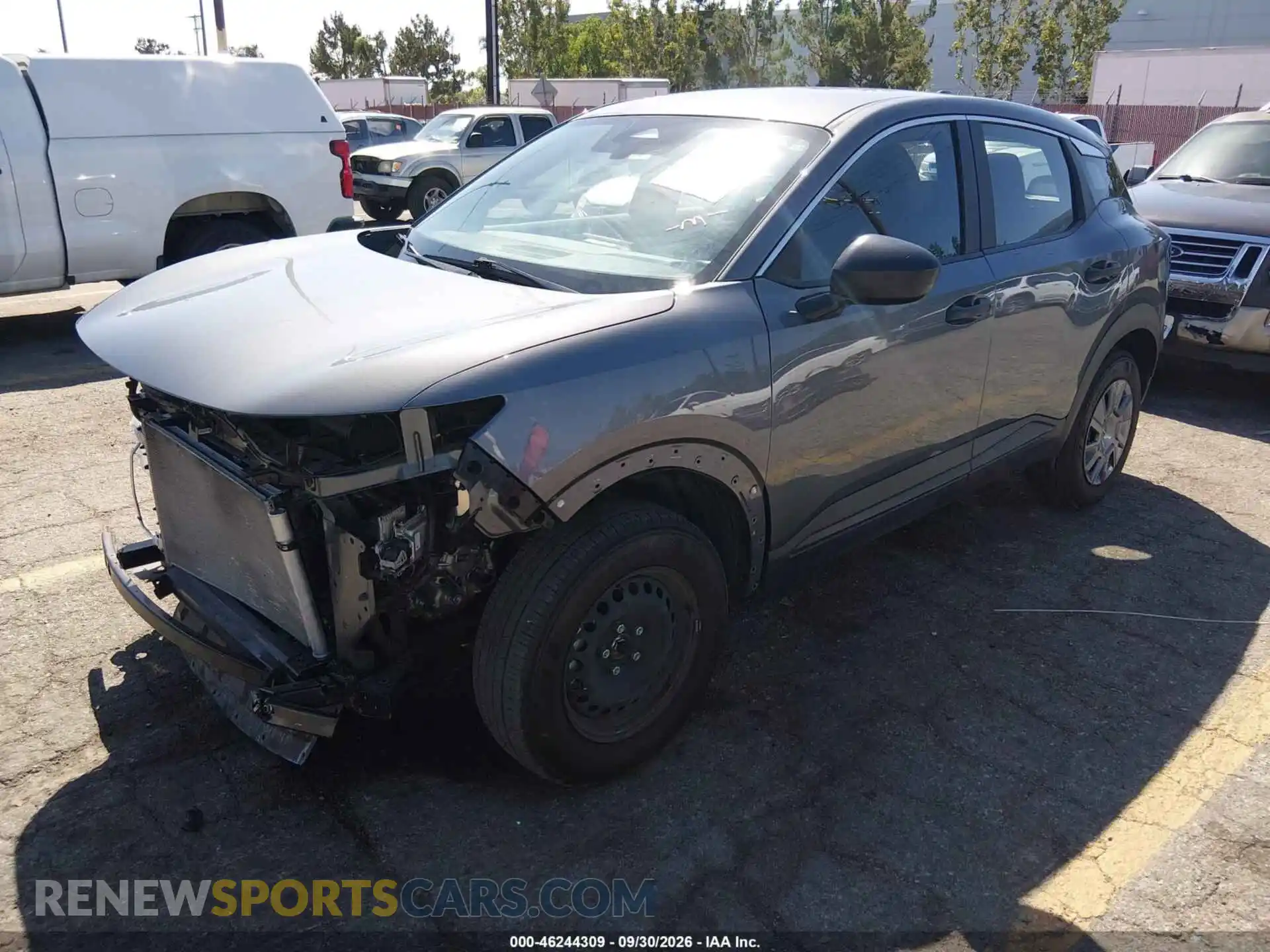 2 fotografías del automóvil dañado 3N8AP6BA5SL378205 NISSAN KICKS 2025