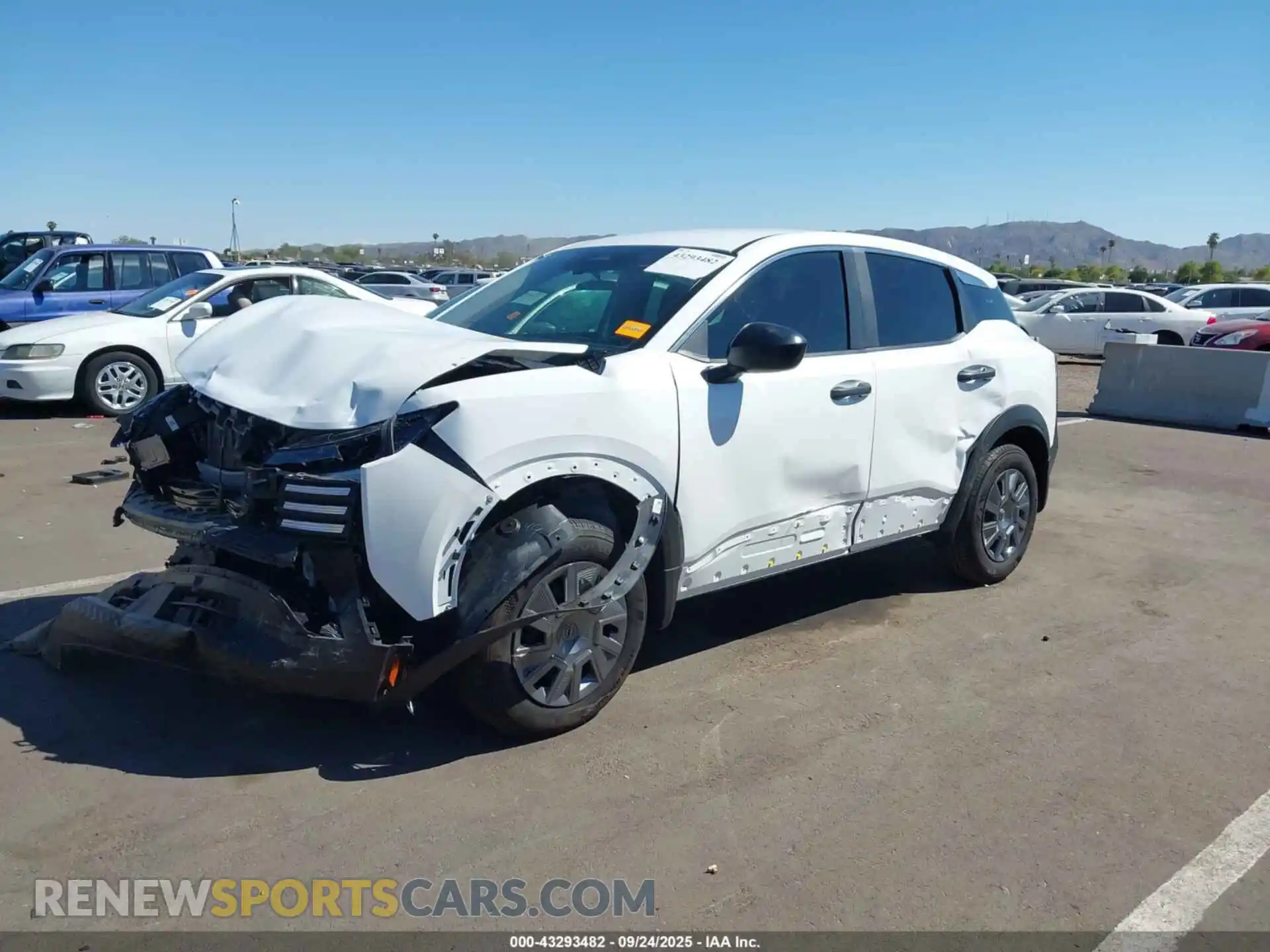 2 Photograph of a damaged car 3N8AP6BAXSL307579 NISSAN KICKS 2025