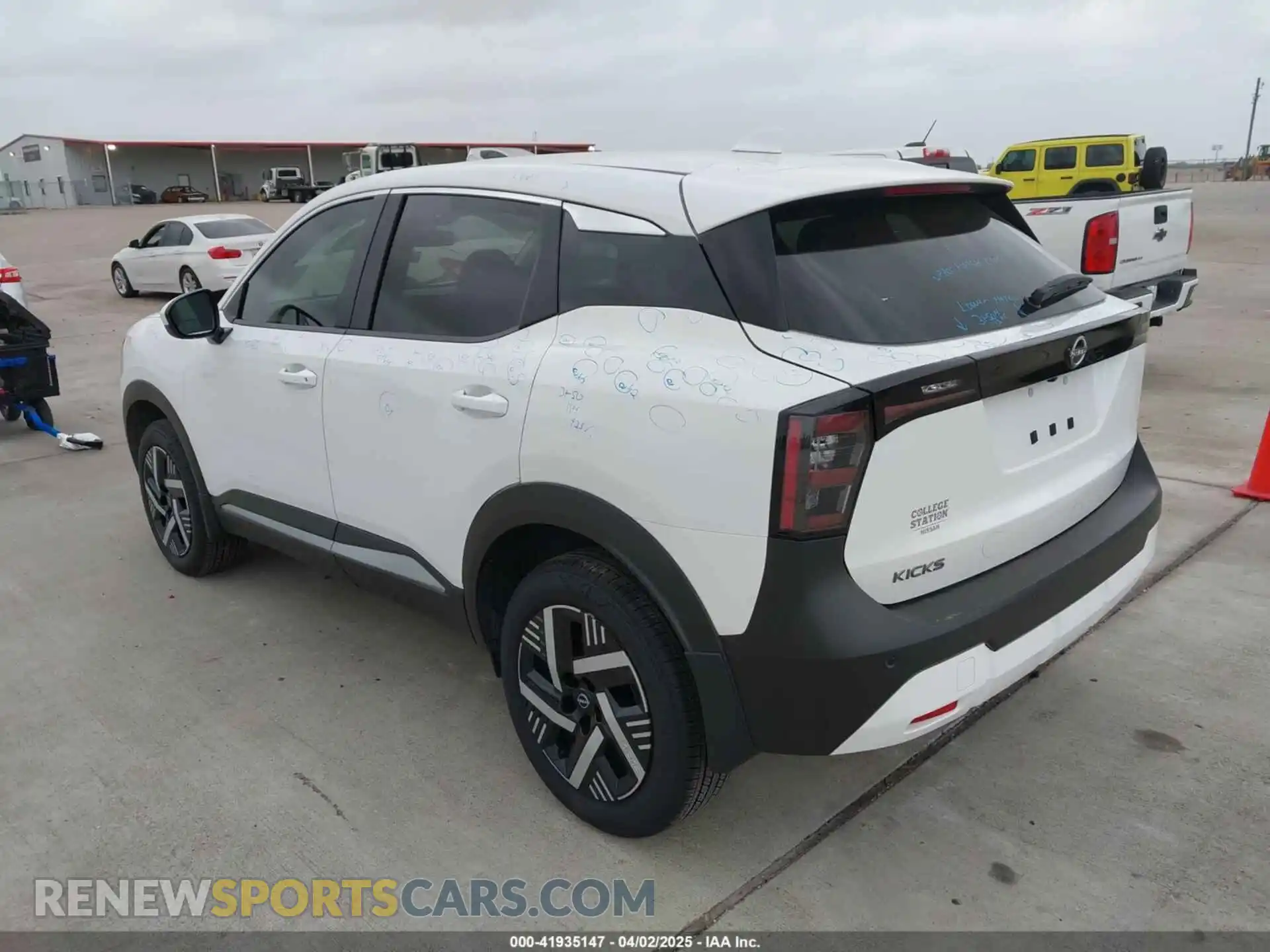 3 Photograph of a damaged car 3N8AP6CA3SL345623 NISSAN KICKS 2025