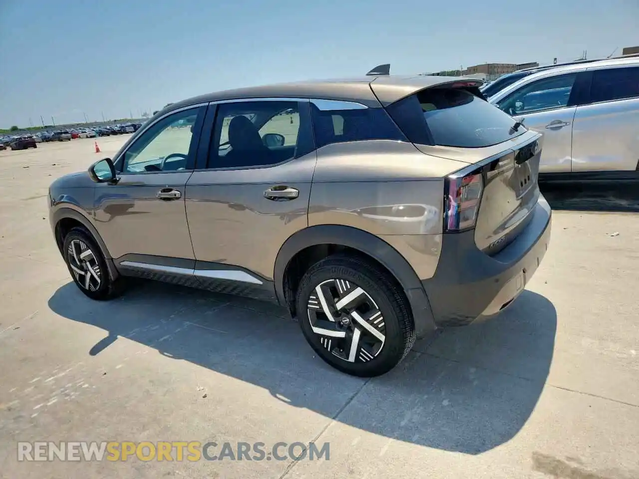 2 fotografías del automóvil dañado 3N8AP6CA6SL301051 NISSAN KICKS 2025