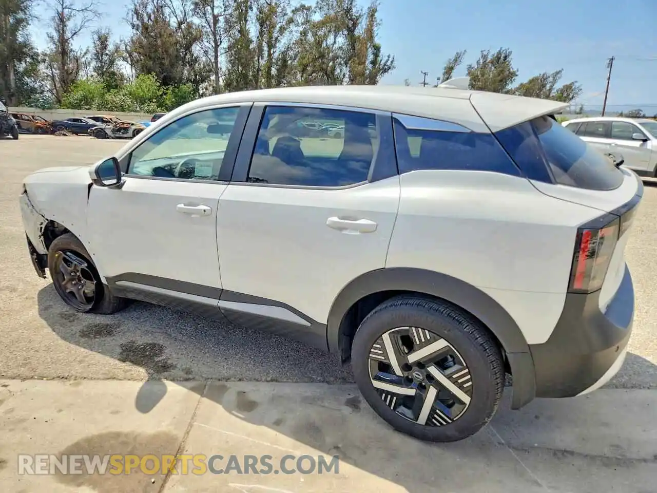 2 Фотография поврежденного автомобиля 3N8AP6CAXSL358627 NISSAN KICKS 2025