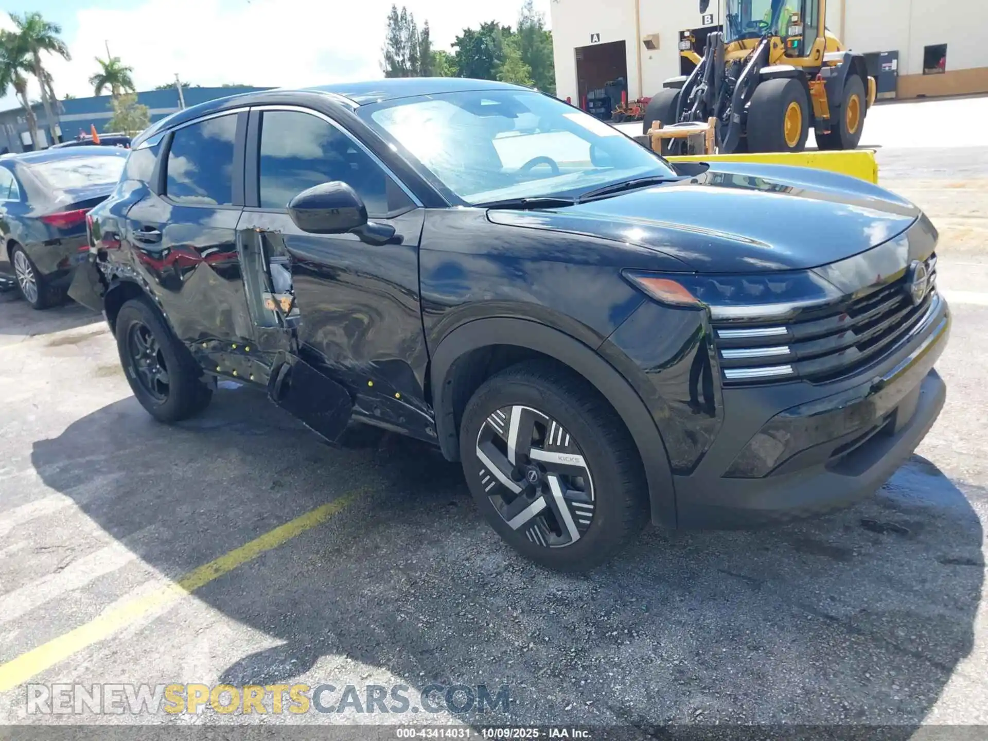 1 Photograph of a damaged car 3N8AP6CAXSL371863 NISSAN KICKS 2025