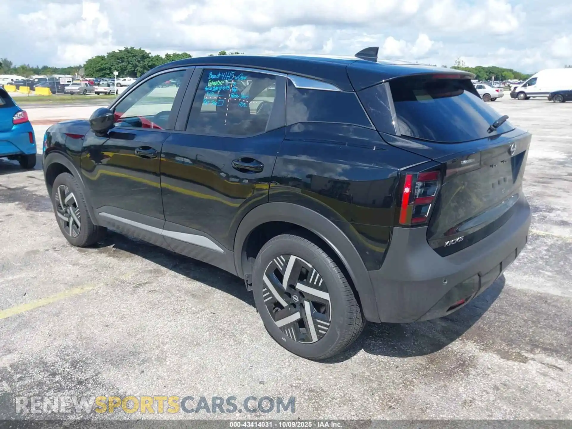 3 Photograph of a damaged car 3N8AP6CAXSL371863 NISSAN KICKS 2025