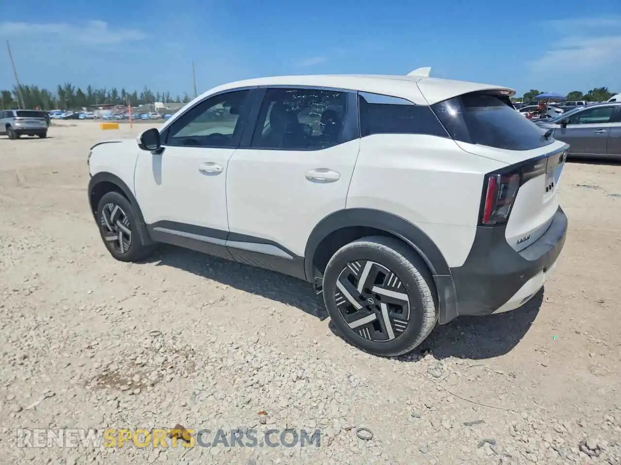 2 fotografías del automóvil dañado 3N8AP6CAXSL422567 NISSAN KICKS 2025