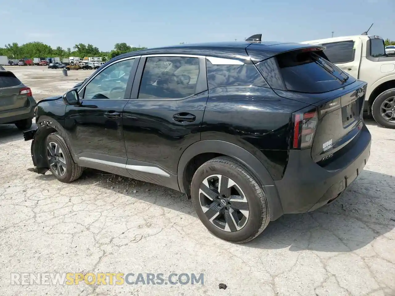 2 fotografías del automóvil dañado 3N8AP6CB3SL356971 NISSAN KICKS 2025