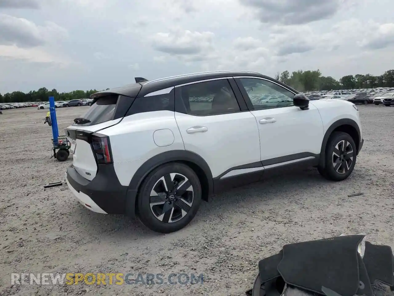 3 Photograph of a damaged car 3N8AP6CB4SL359703 NISSAN KICKS 2025