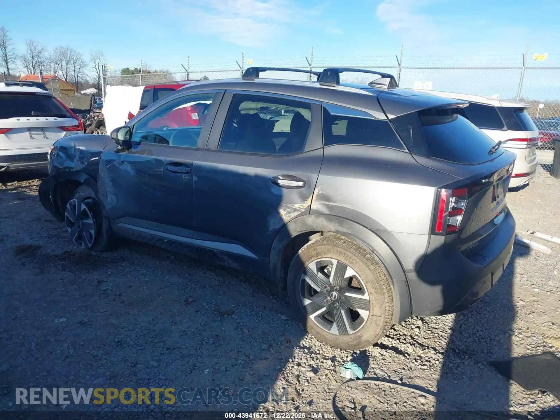 3 Photograph of a damaged car 3N8AP6CBXSL347040 NISSAN KICKS 2025