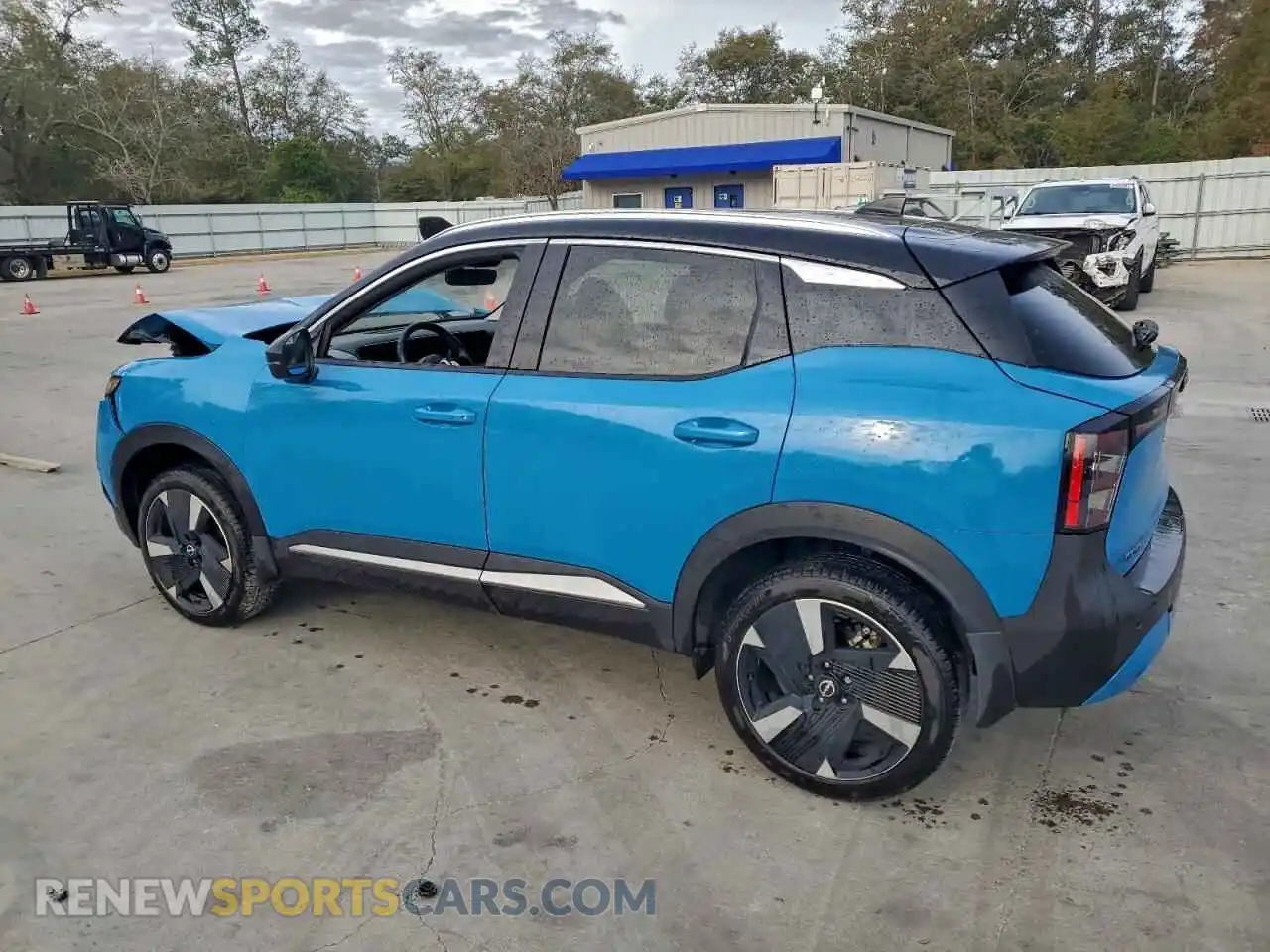 2 fotografías del automóvil dañado 3N8AP6DA2SL370480 NISSAN KICKS 2025