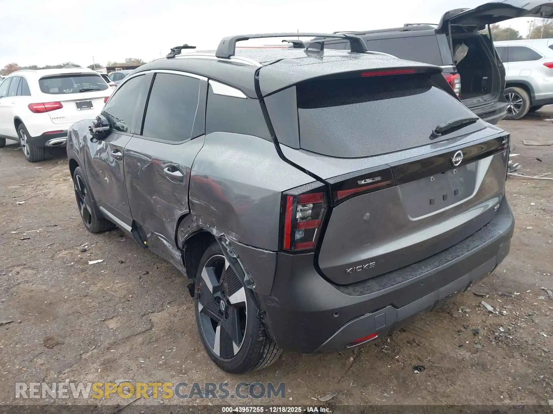 3 Photograph of a damaged car 3N8AP6DA4SL411515 NISSAN KICKS 2025