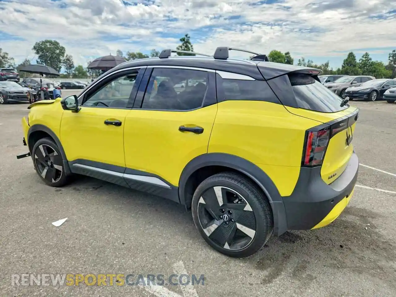 2 Photograph of a damaged car 3N8AP6DA5SL366911 NISSAN KICKS 2025