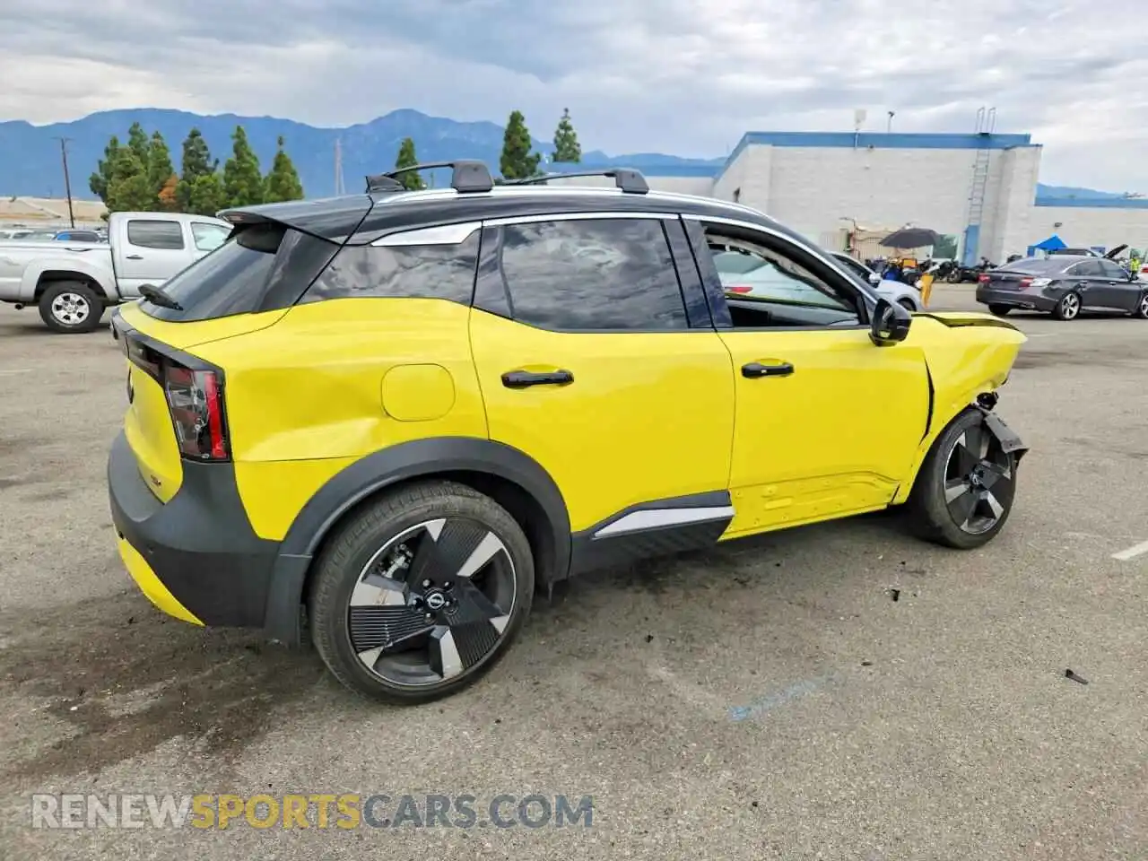 3 Photograph of a damaged car 3N8AP6DA5SL366911 NISSAN KICKS 2025