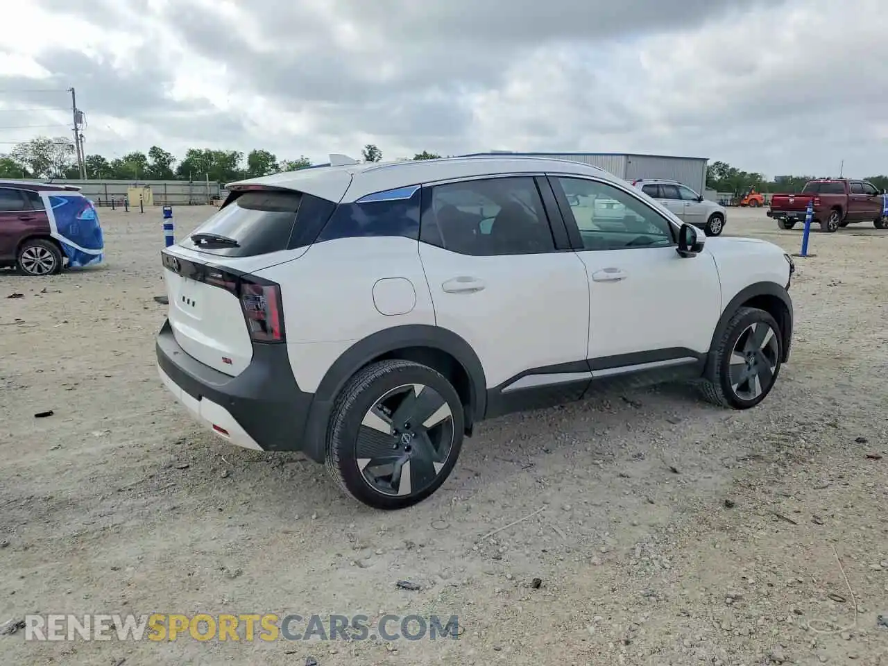 3 Photograph of a damaged car 3N8AP6DA6SL428347 NISSAN KICKS 2025
