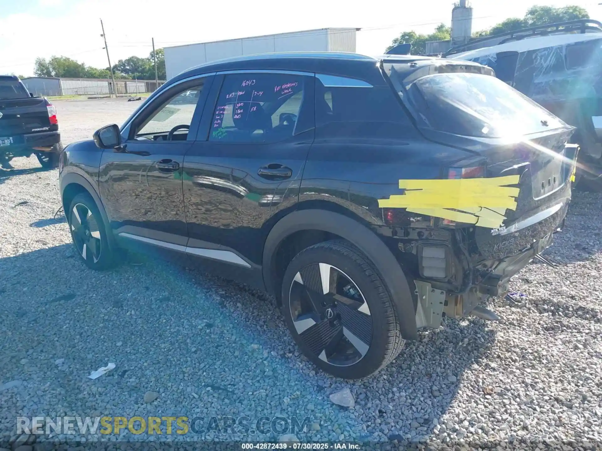3 Photograph of a damaged car 3N8AP6DA7SL324563 NISSAN KICKS 2025