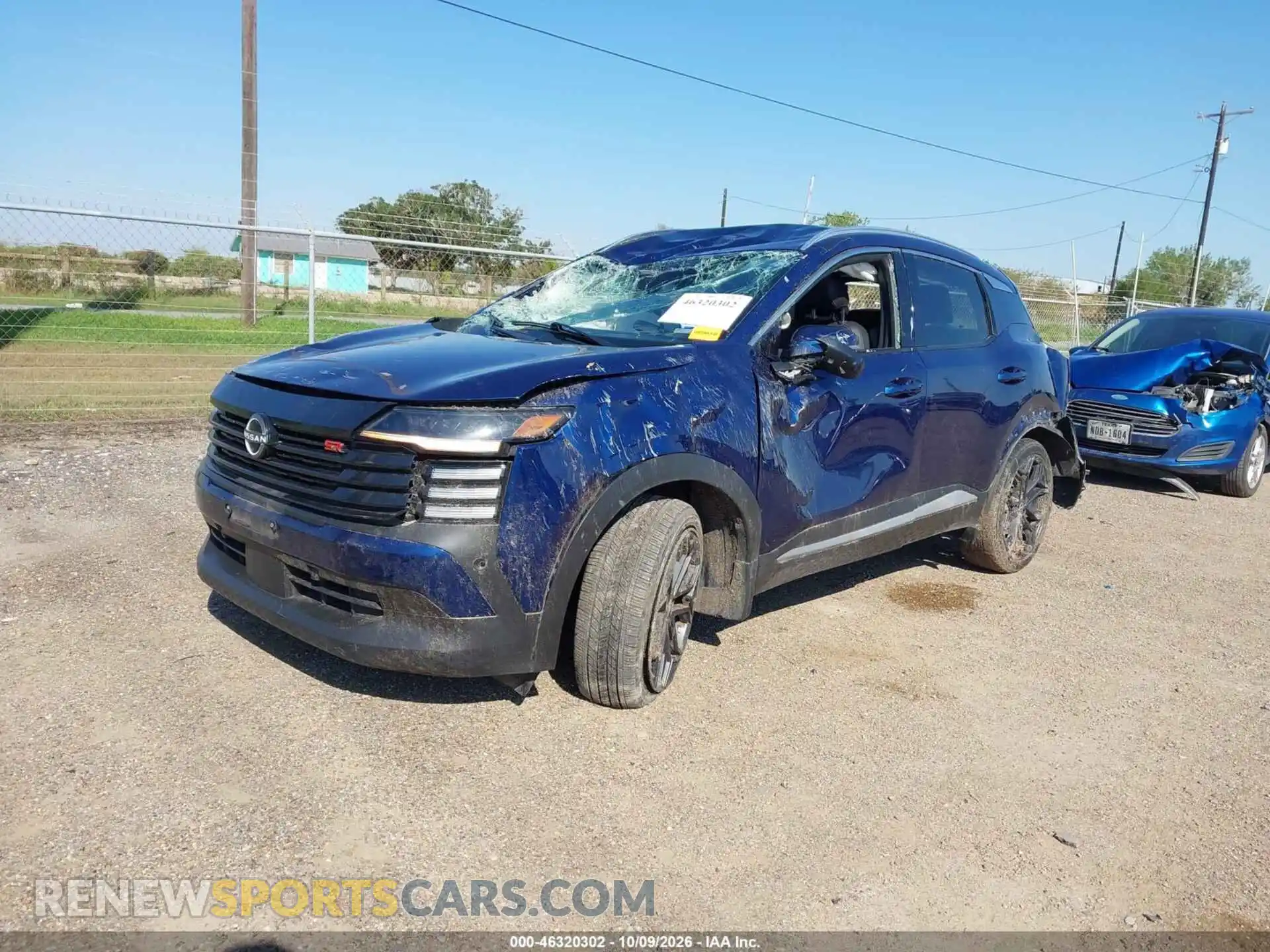 2 fotografías del automóvil dañado 3N8AP6DAXSL309703 NISSAN KICKS 2025