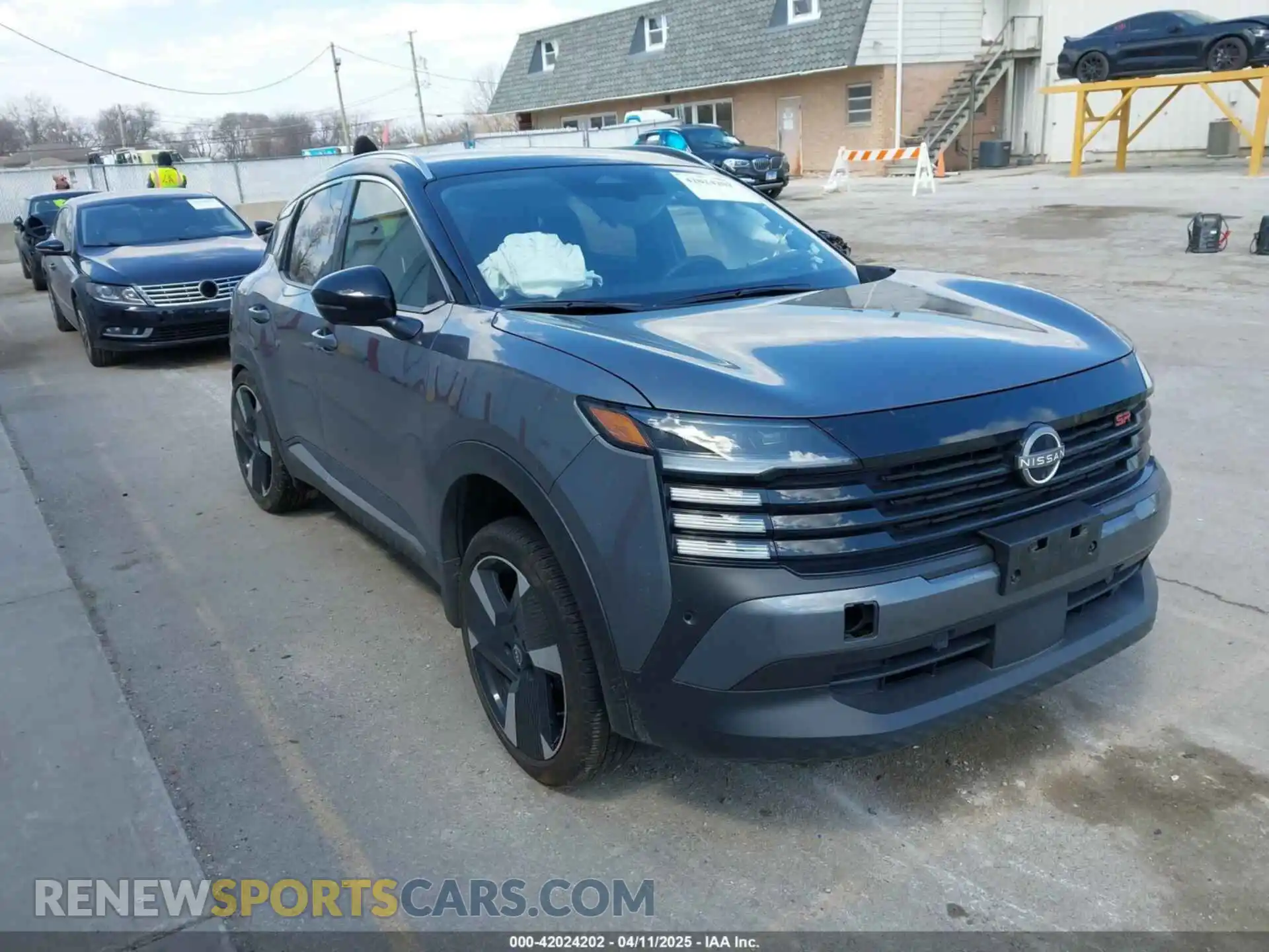 1 Photograph of a damaged car 3N8AP6DAXSL310074 NISSAN KICKS 2025