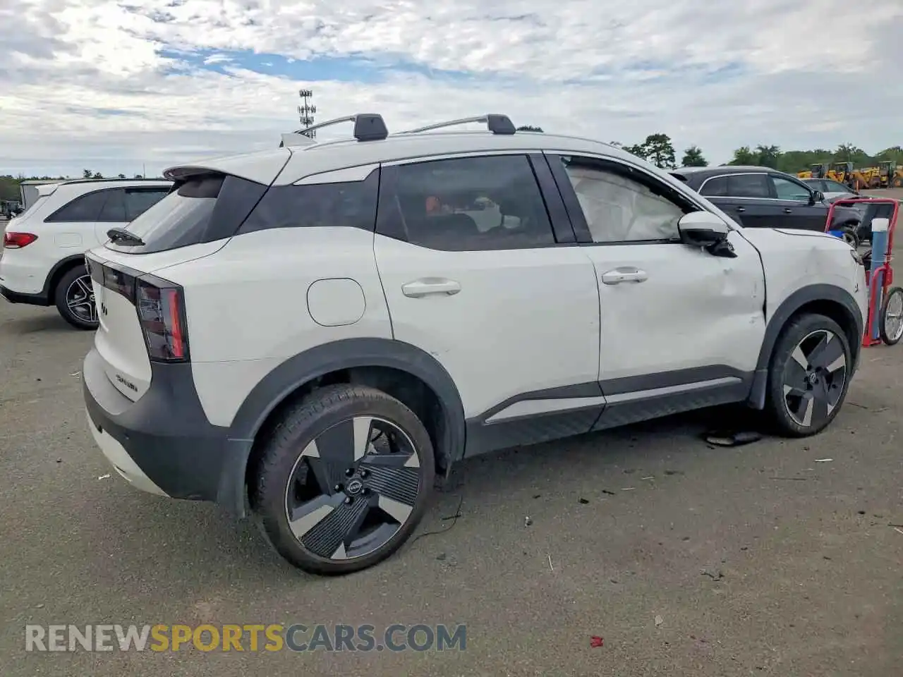 3 Фотография поврежденного автомобиля 3N8AP6DB2SL313821 NISSAN KICKS 2025