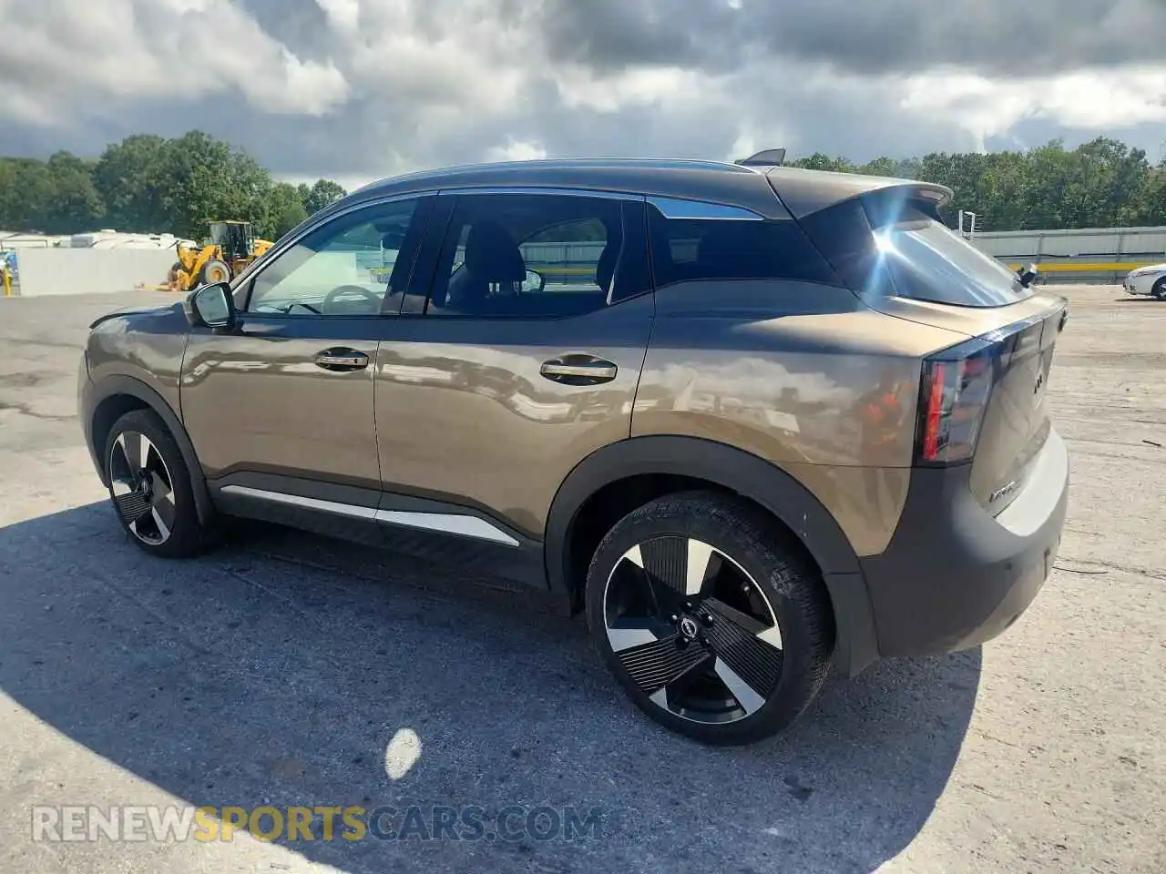 2 fotografías del automóvil dañado 3N8AP6DB7SL370936 NISSAN KICKS 2025
