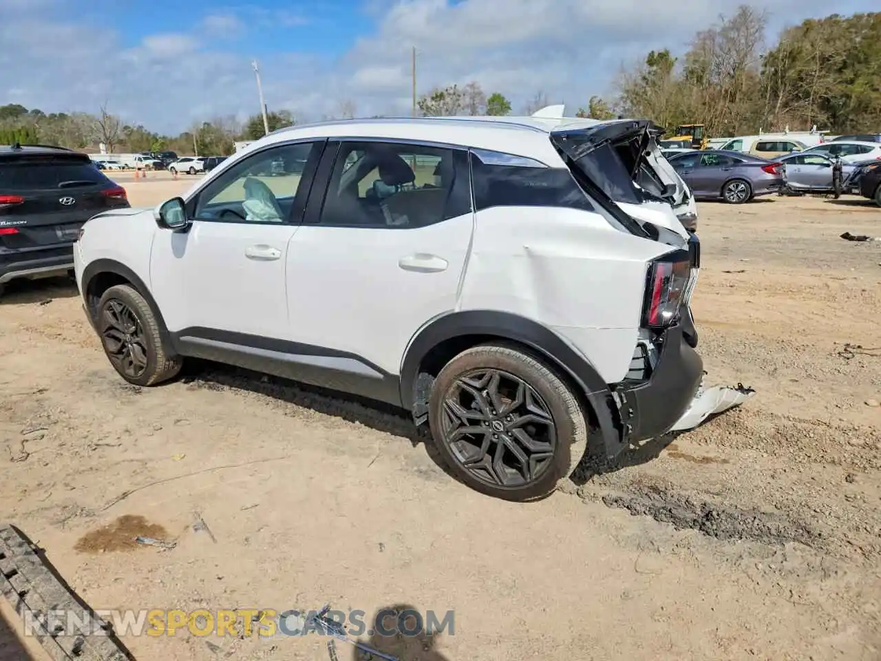 2 Фотография поврежденного автомобиля 3N8AP6DB8SL325908 NISSAN KICKS 2025