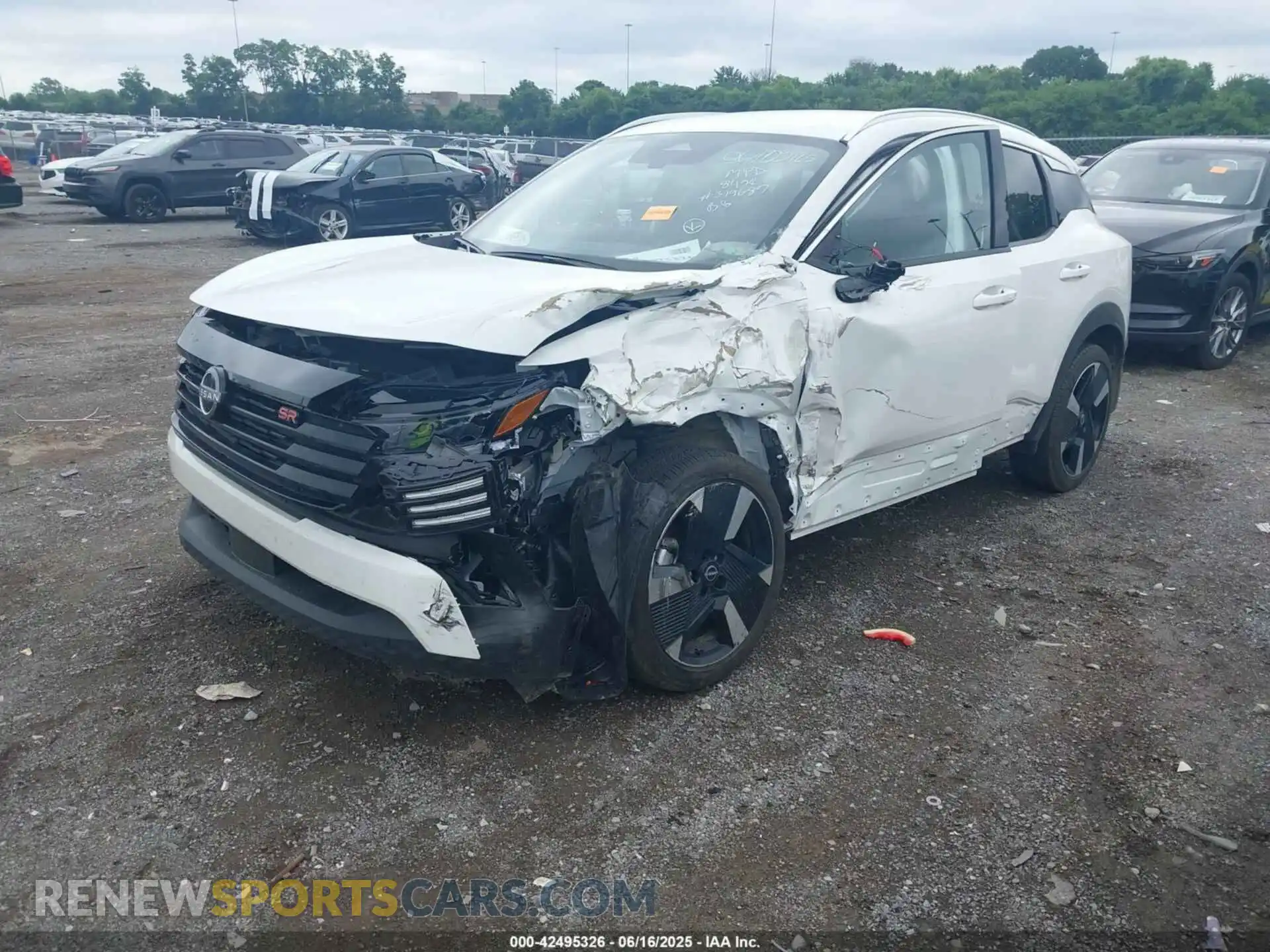 2 Фотография поврежденного автомобиля 3N8AP6DB9SL348498 NISSAN KICKS 2025