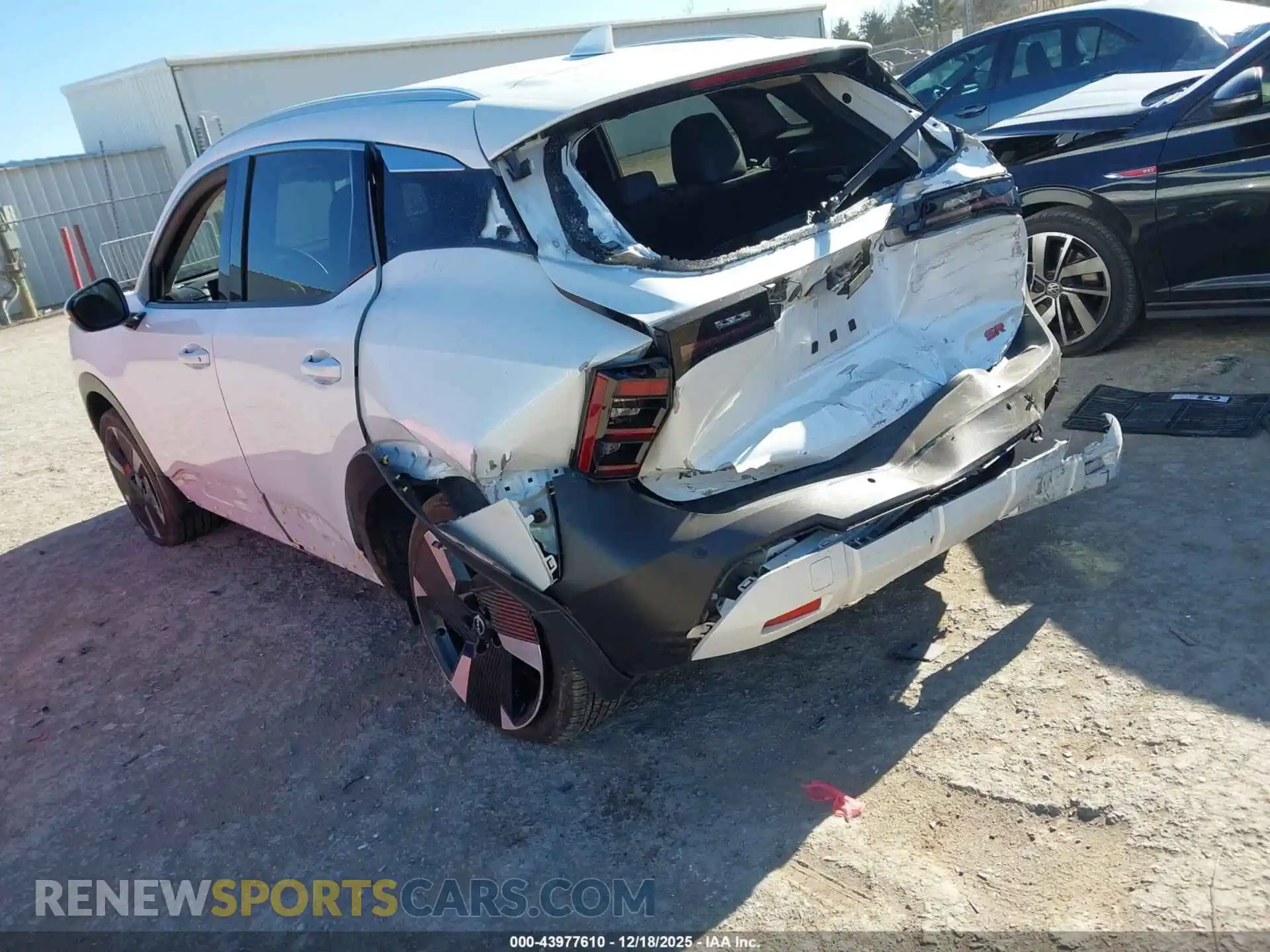 3 Photograph of a damaged car 3N8AP6DC4SL368067 NISSAN KICKS 2025