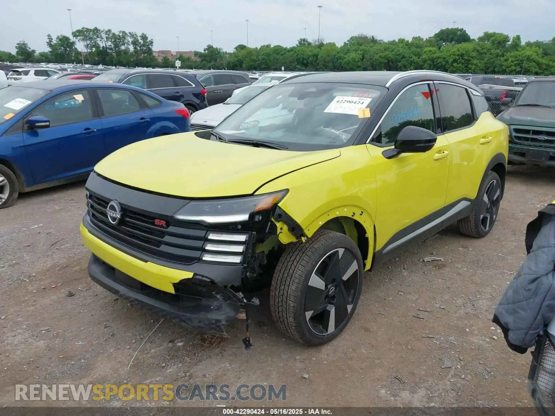 2 fotografías del automóvil dañado 3N8AP6DC9SL350020 NISSAN KICKS 2025
