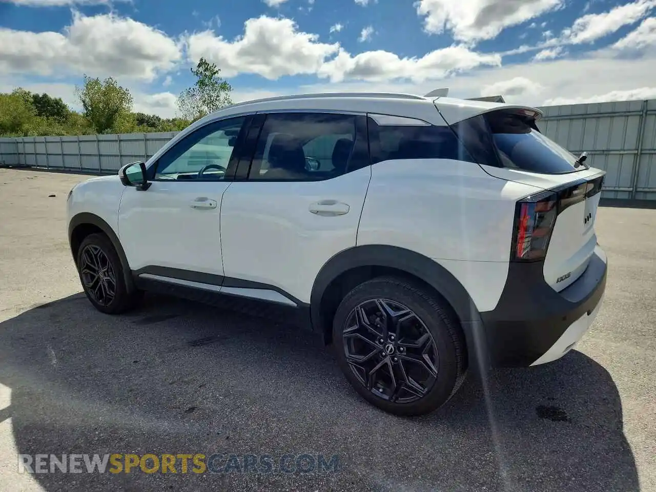 2 Photograph of a damaged car 3N8AP6DD6SL439455 NISSAN KICKS 2025