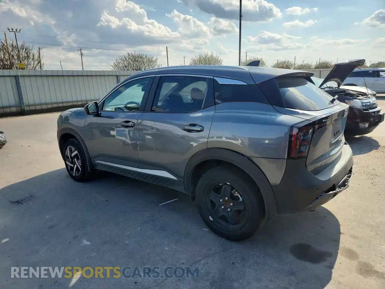2 Фотография поврежденного автомобиля 3N8AP6CE0TL313197 NISSAN KICKS 2026