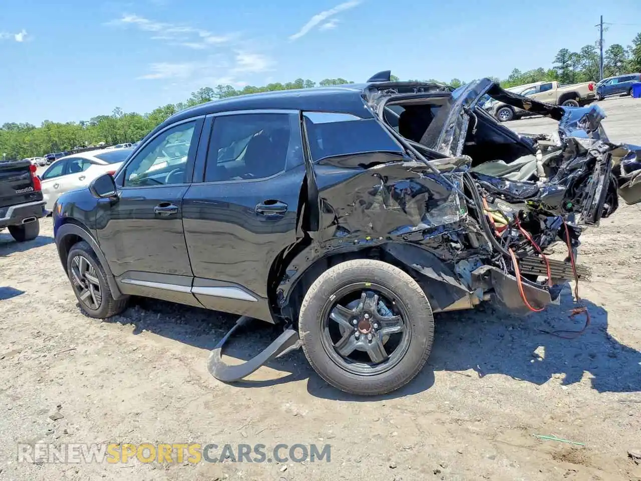 2 Фотография поврежденного автомобиля 3N8AP6CE0TL371889 NISSAN KICKS 2026