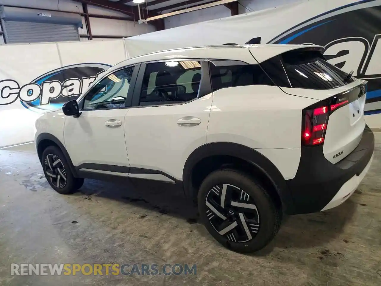 2 Фотография поврежденного автомобиля 3N8AP6CE1TL364207 NISSAN KICKS 2026