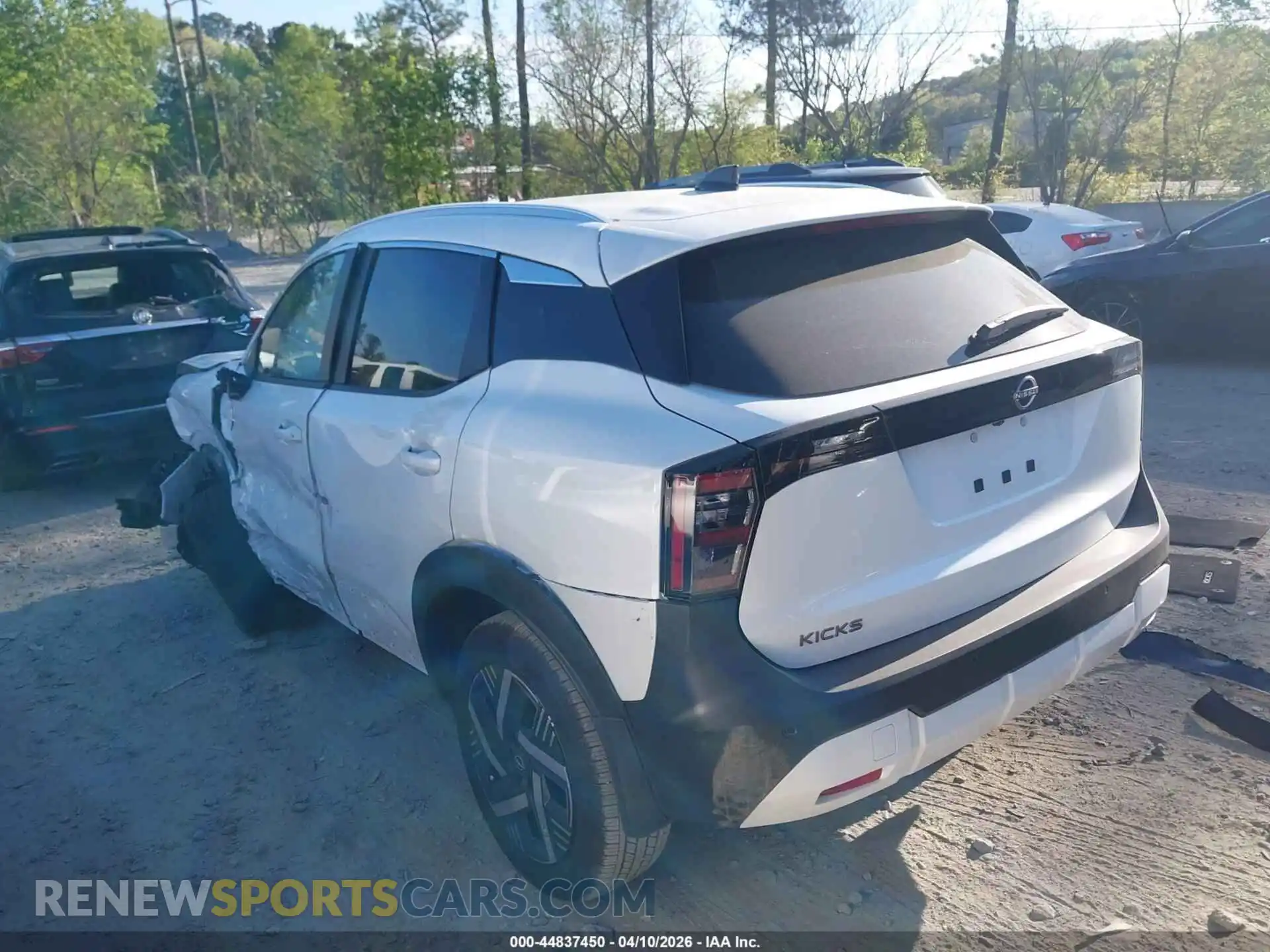3 Photograph of a damaged car 3N8AP6CE6TL321093 NISSAN KICKS 2026