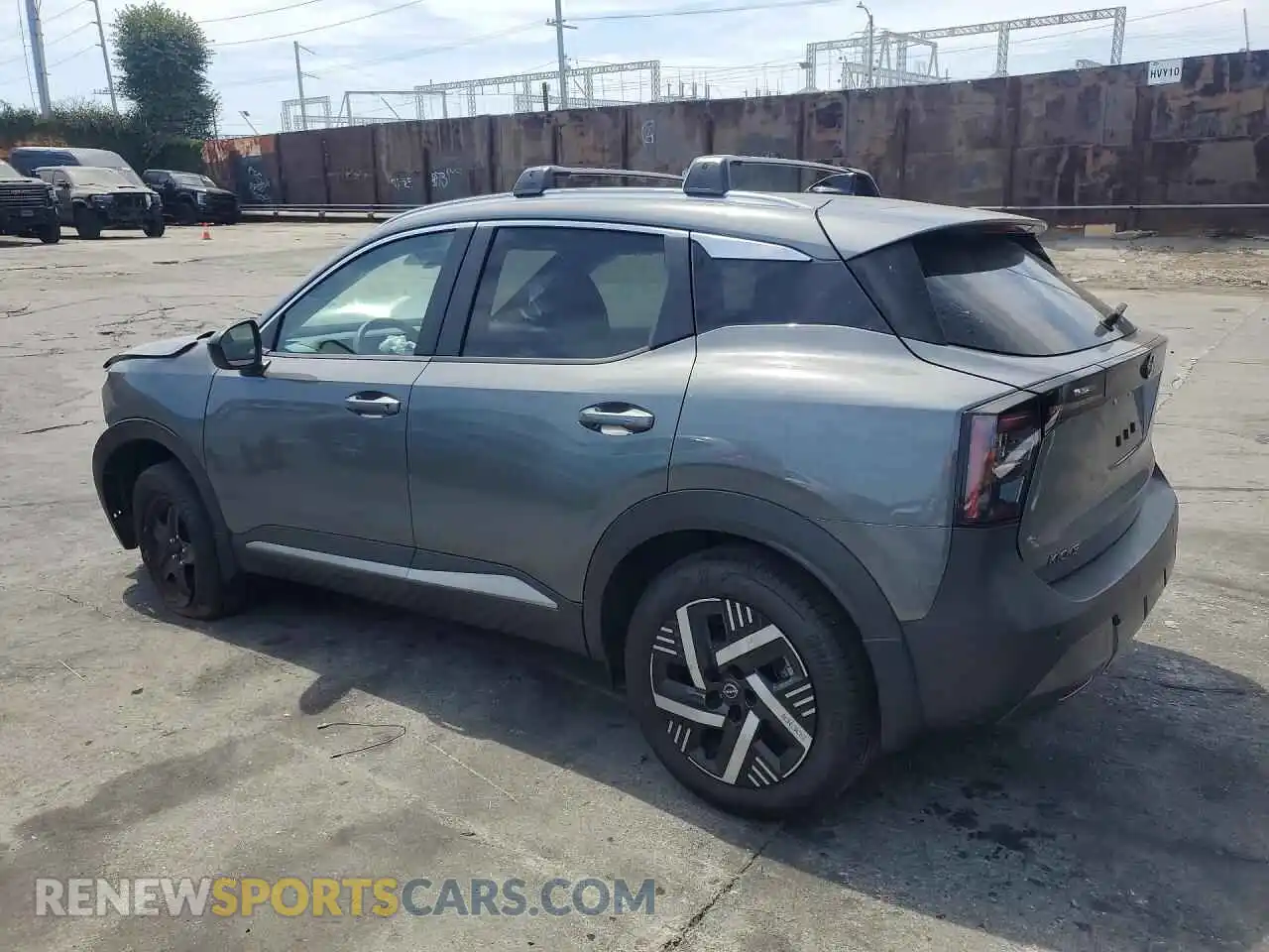 2 Фотография поврежденного автомобиля 3N8AP6CE8TL346657 NISSAN KICKS 2026