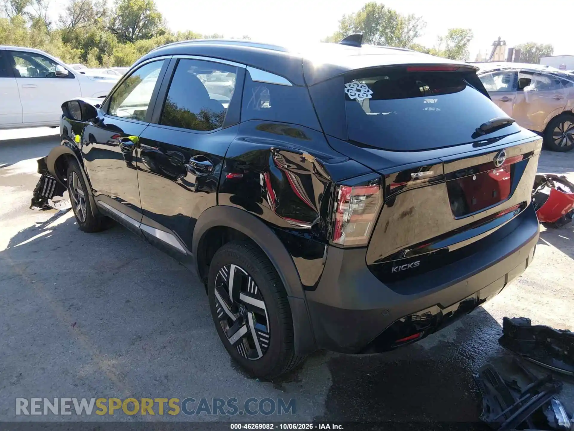 3 fotografías del automóvil dañado 3N8AP6CE9TL377965 NISSAN KICKS 2026