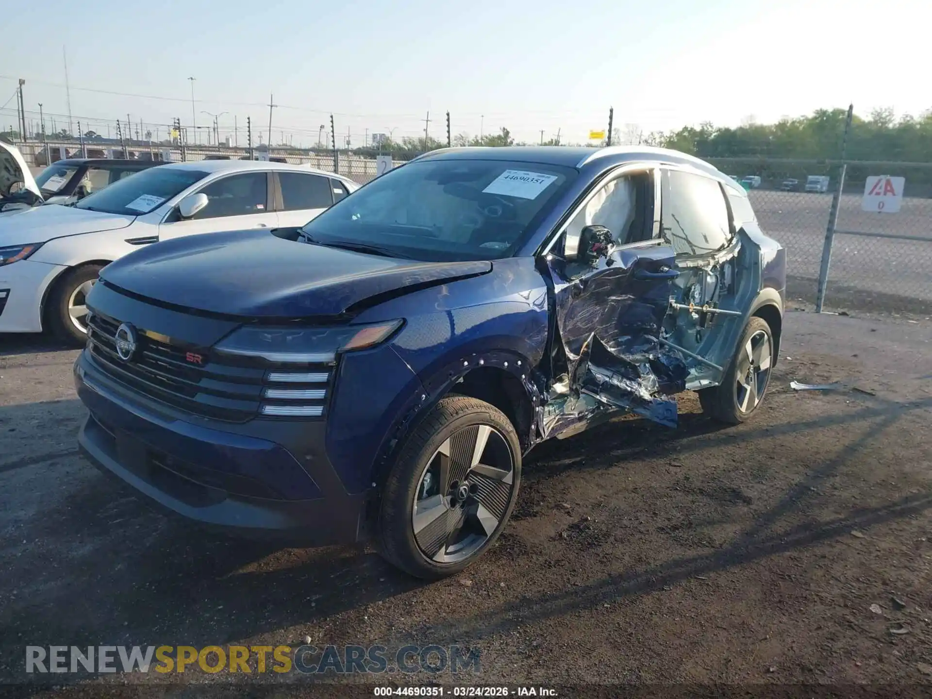 2 Фотография поврежденного автомобиля 3N8AP6DA6TL320618 NISSAN KICKS 2026