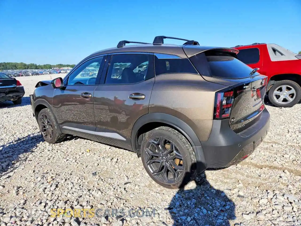 2 fotografías del automóvil dañado 3N8AP6DB3TL352421 NISSAN KICKS 2026