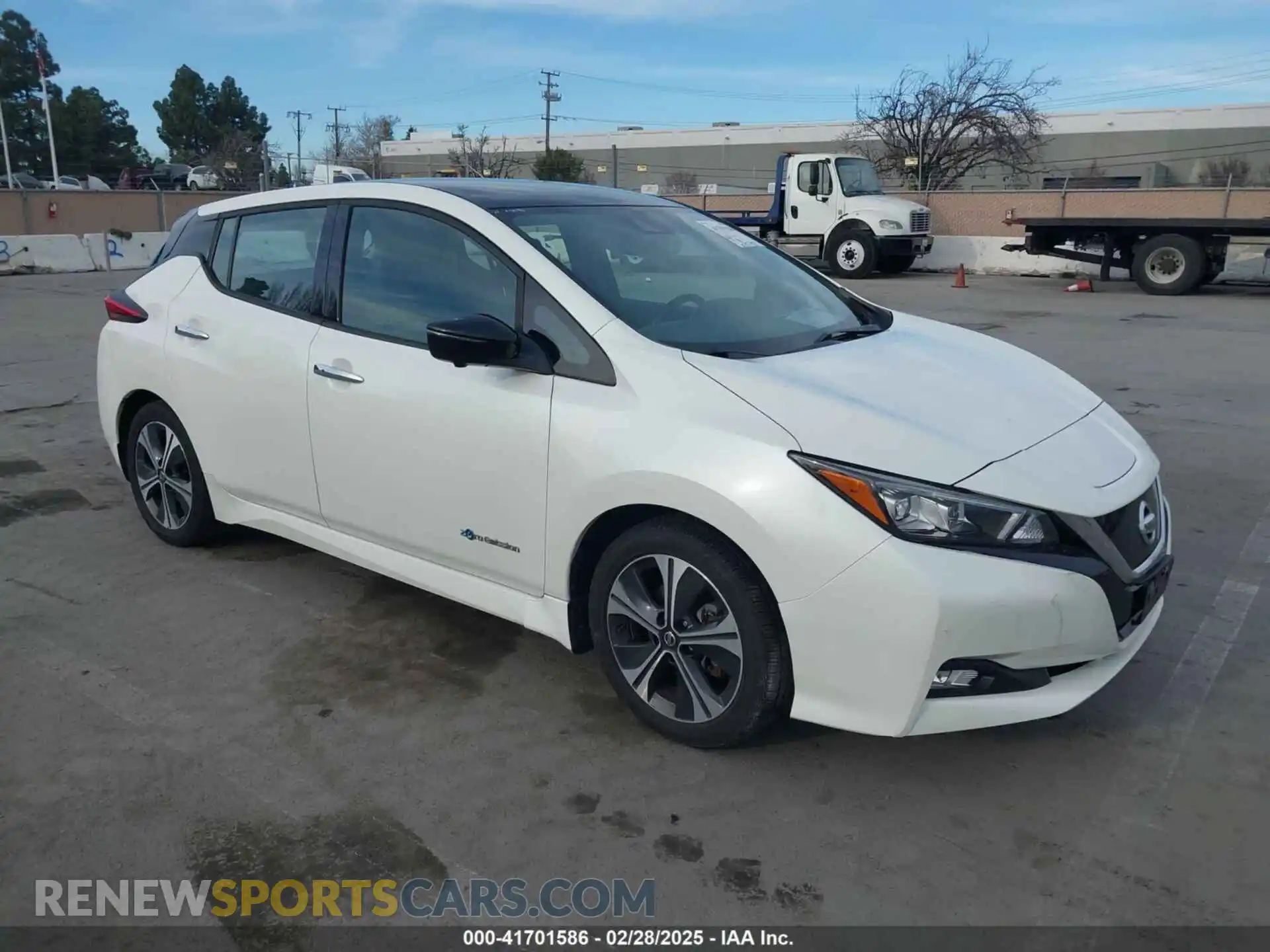 1 Фотография поврежденного автомобиля 1N4AZ1CP0KC306485 NISSAN LEAF 2019