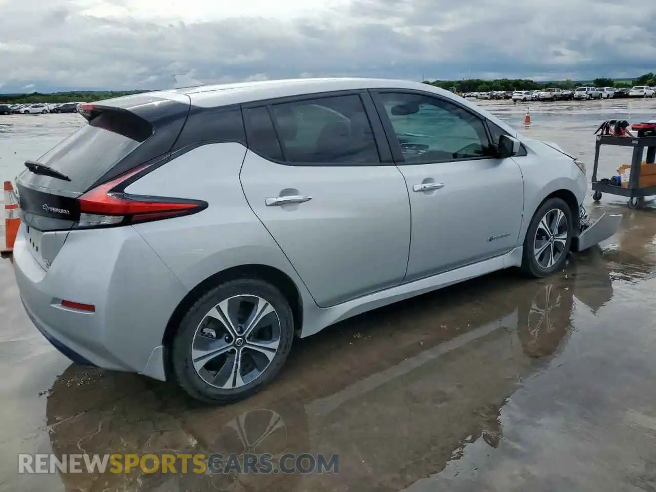 3 Фотография поврежденного автомобиля 1N4BZ1CP1KC318620 NISSAN LEAF 2019