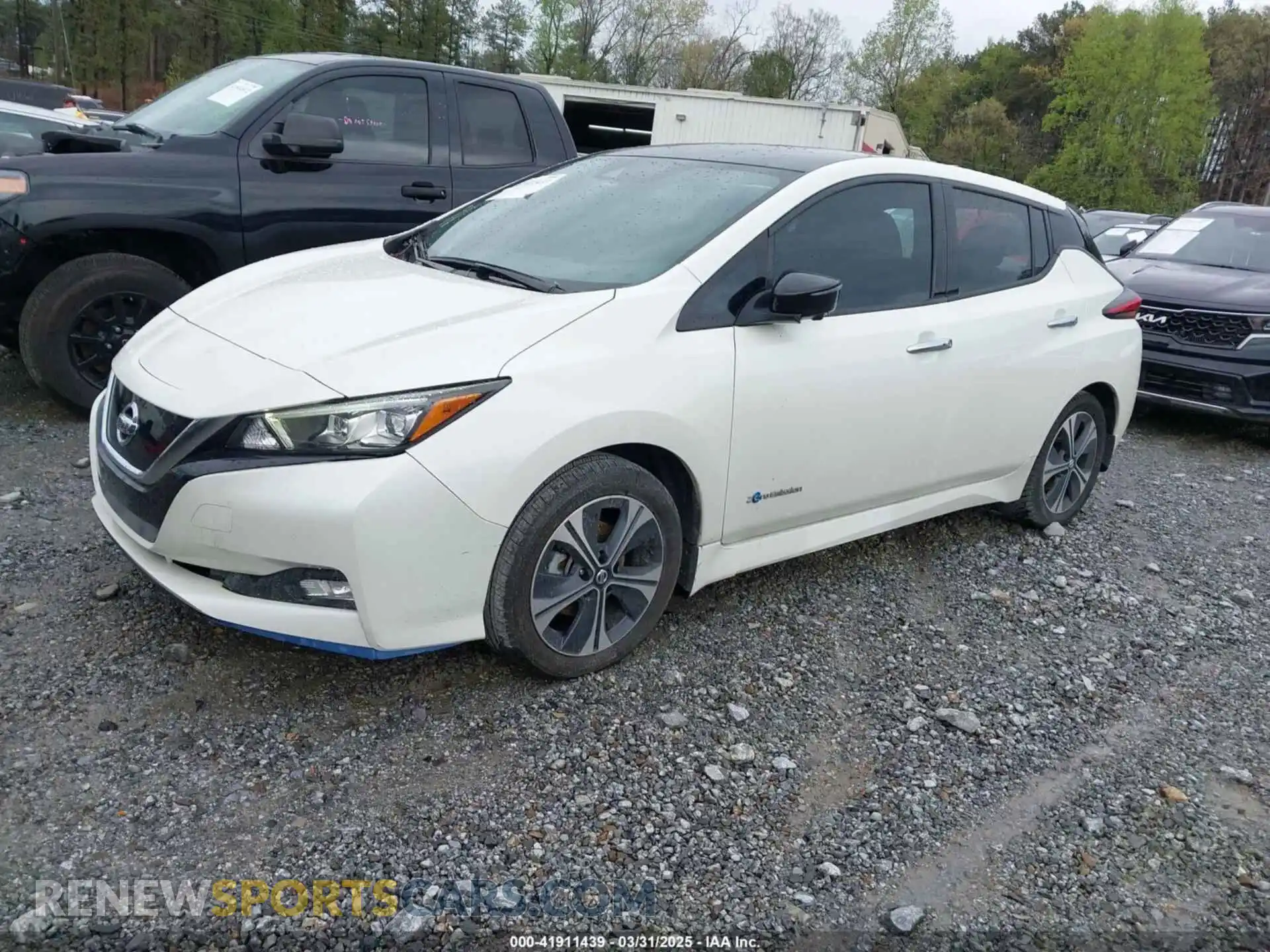 2 Фотография поврежденного автомобиля 1N4BZ1CP2KC317430 NISSAN LEAF 2019