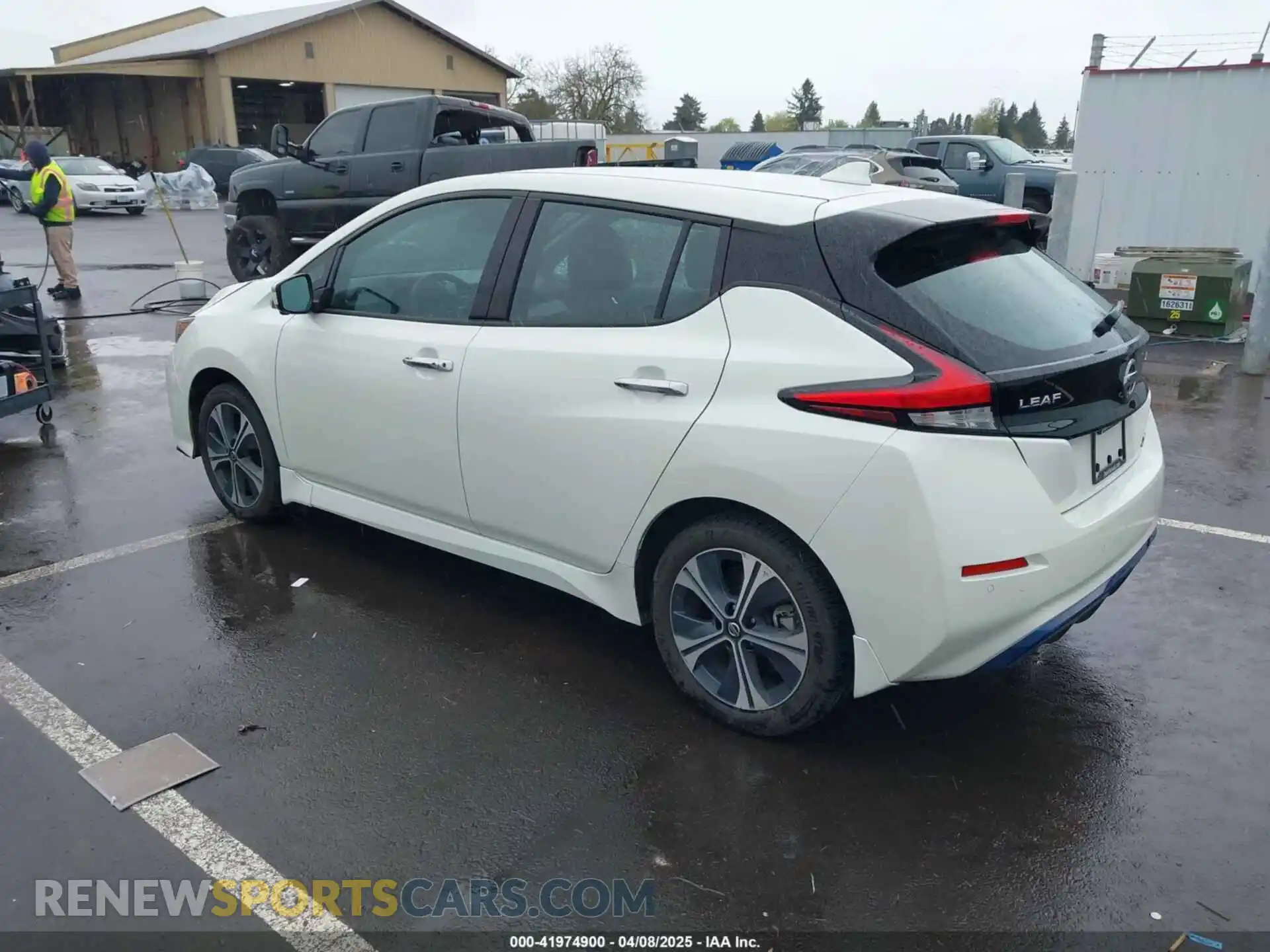 3 Photograph of a damaged car 1N4BZ1DP1LC310517 NISSAN LEAF 2020