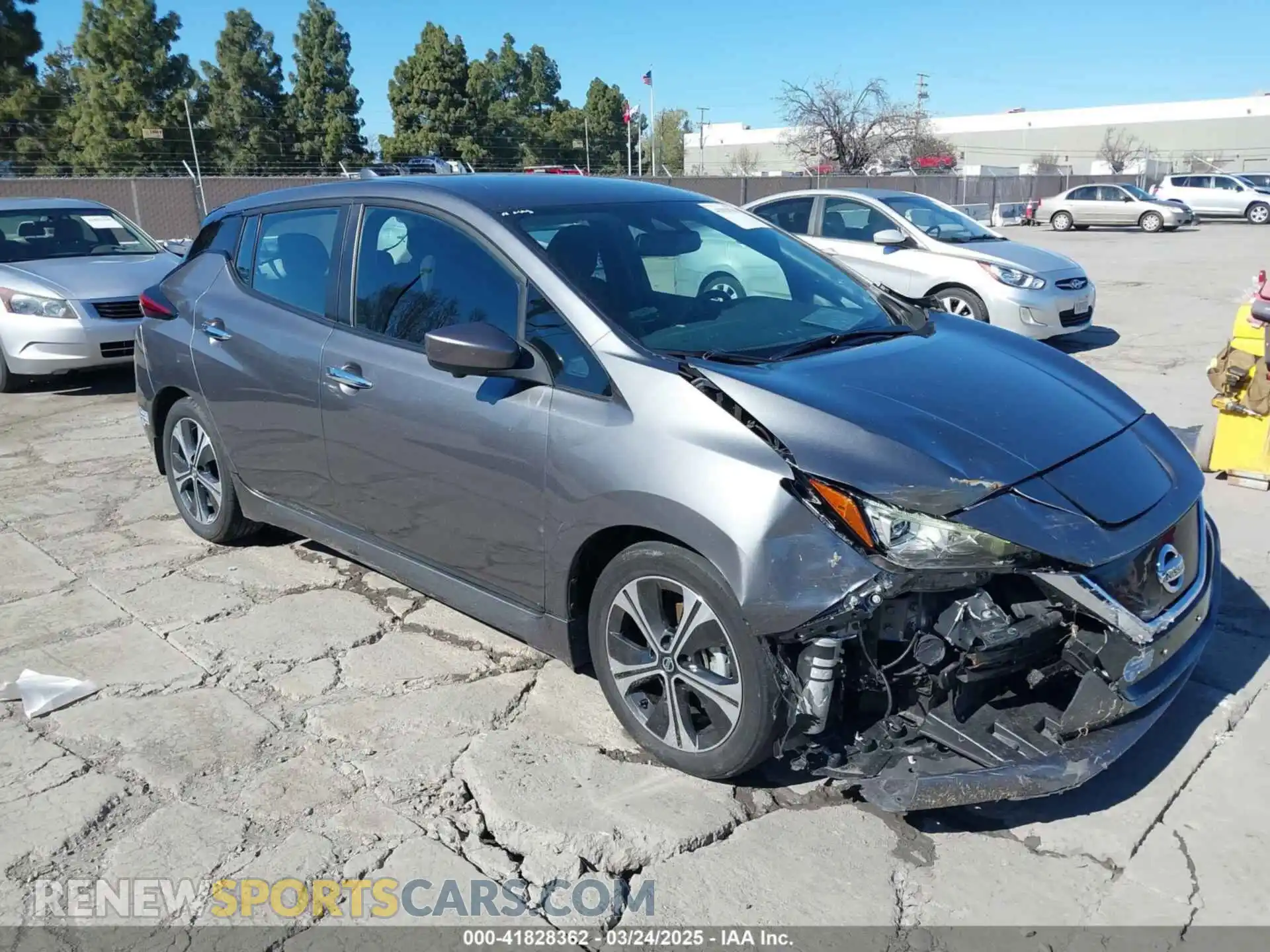 1 Photograph of a damaged car 1N4AZ1CV4MC551890 NISSAN LEAF 2021