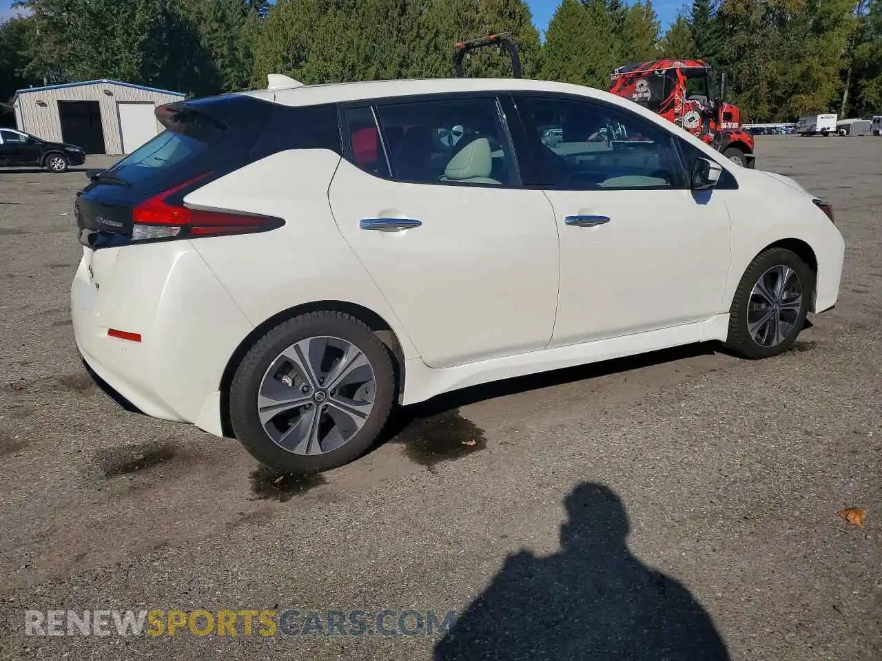 3 Photograph of a damaged car 1N4BZ1DV7MC551000 NISSAN LEAF 2021