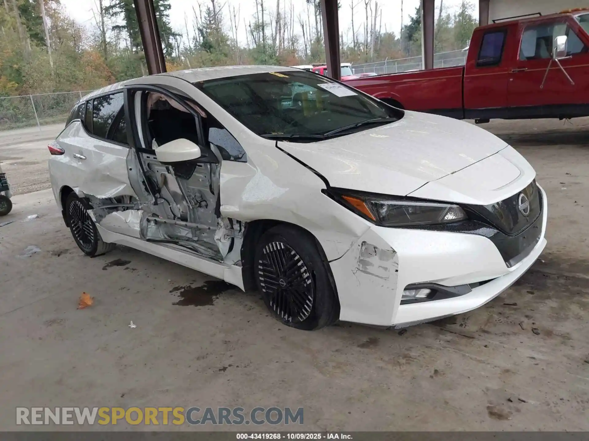 1 Фотография поврежденного автомобиля 1N4CZ1CV6PC551340 NISSAN LEAF 2023