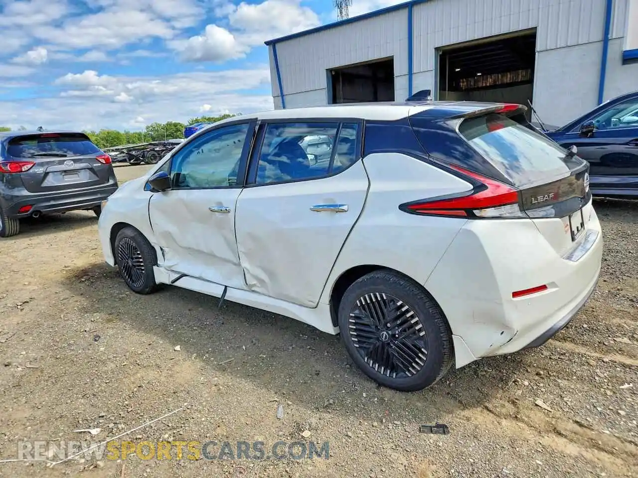 2 Фотография поврежденного автомобиля 1N4CZ1CV0RC556441 NISSAN LEAF 2024