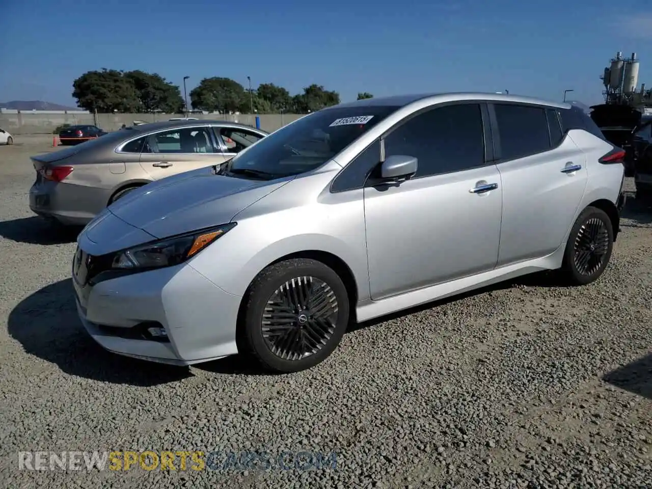 1 Фотография поврежденного автомобиля 1N4CZ1CV5RC550828 NISSAN LEAF 2024